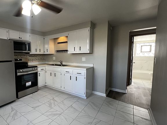 5th image of 1355 Abbott Dr APT 1