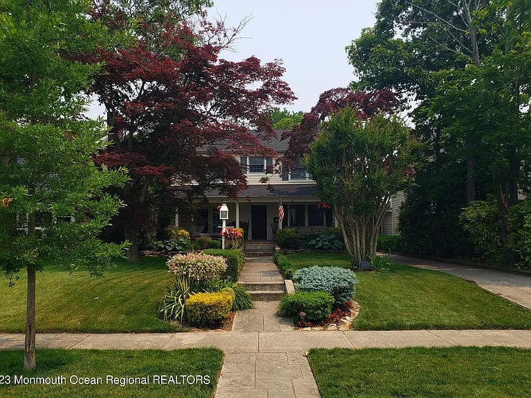 407 Chicago Blvd — Photo 3