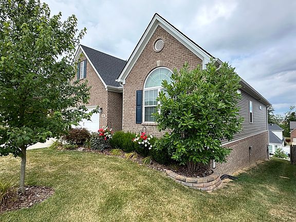 3rd image of 121 Waxwing Ln