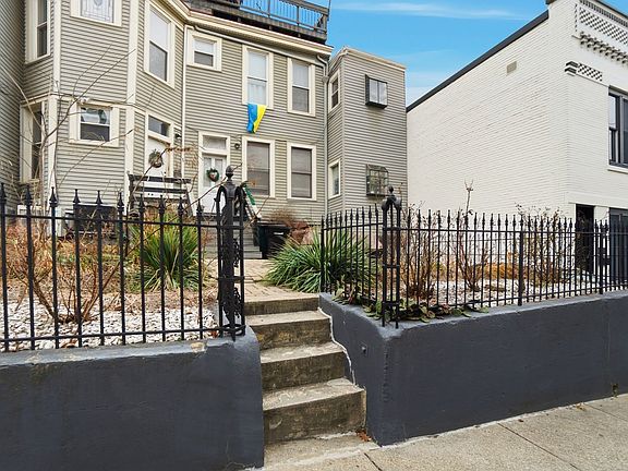 5th image of 1220 Louden St