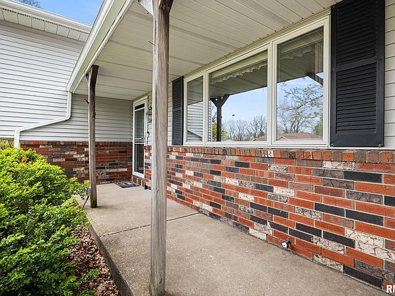 3rd image of 9909 W Buckhaven Ct
