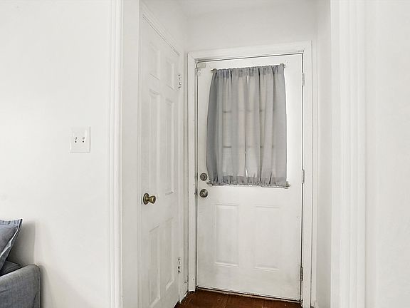 5th image of 1453 N Colorado Ave