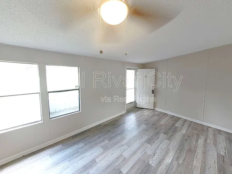 12556 Palmetto St — Photo 7