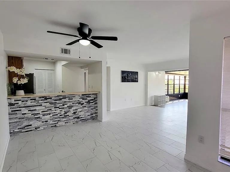 1064 Villa Dr #C203 — Photo 6