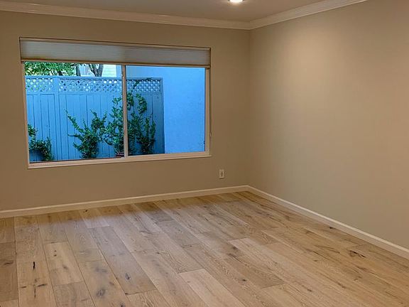 4th image of 885 Cabot Ln