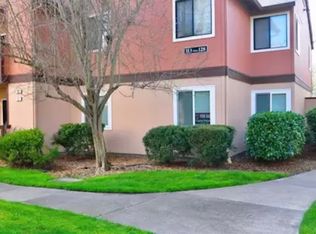 8201 Camino Colegio Dr APT 121, Rohnert Park, CA 94928