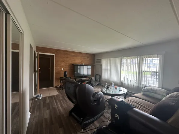 221 E Plainfield Rd APT 7, La Grange, IL 60525