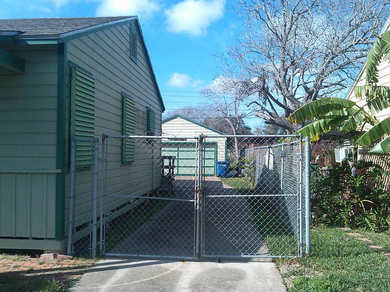 2nd image of 221 Eastgate Dr