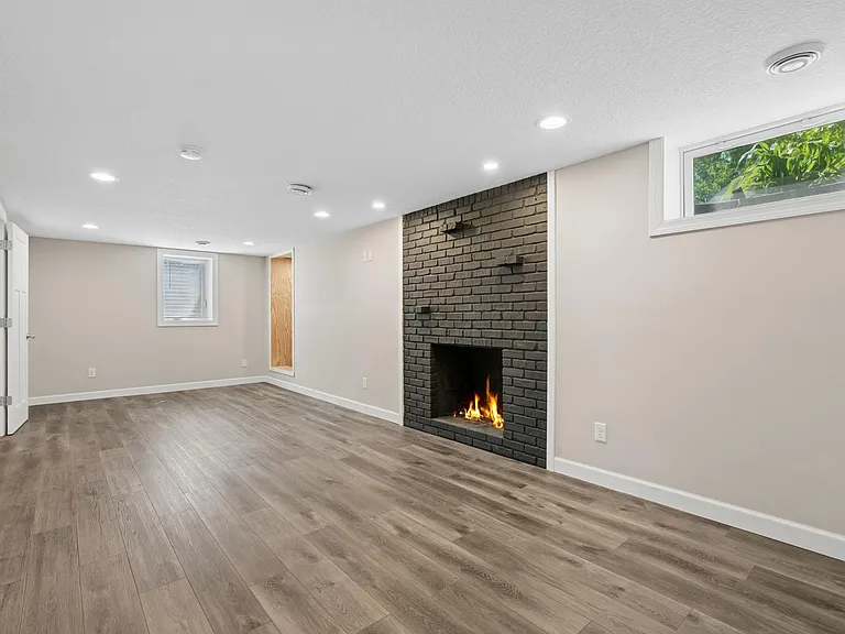3100 W 55th St — Photo 26