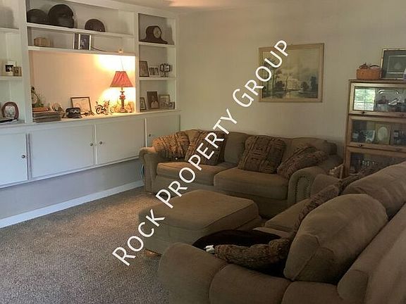 4th image of 1430 N Carol Ln