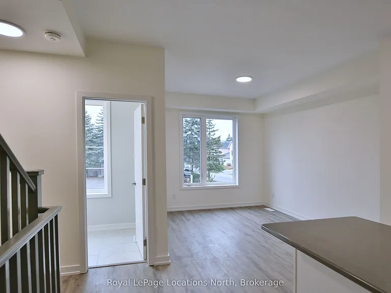 35 Dawson Dr #5 — Photo 12