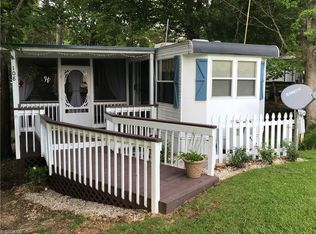 108 Oak St, New London, NC 28127