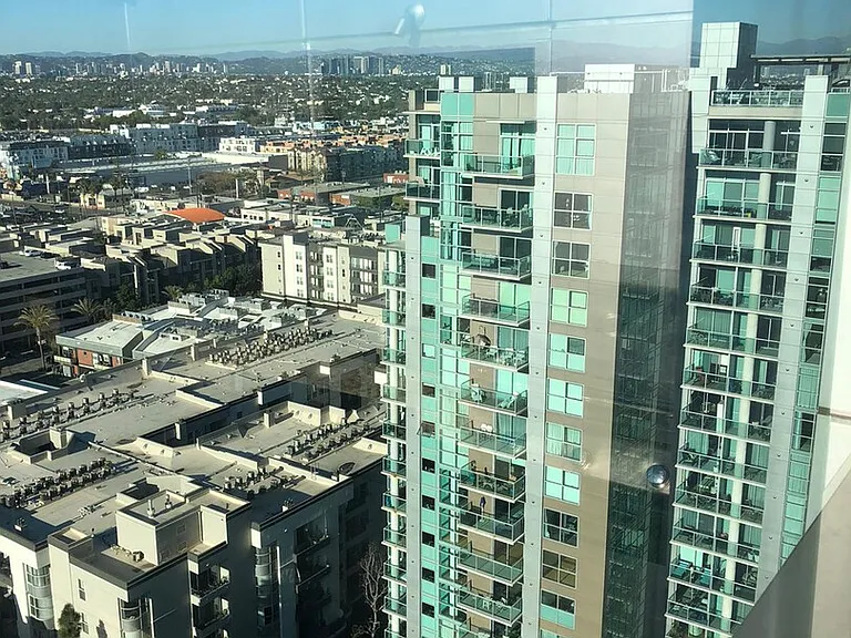 Marina Pointe Dr — Photo 14
