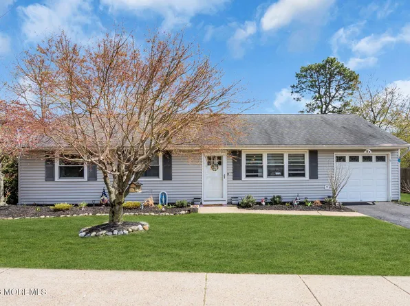 4 Revere Court, Barnegat, NJ 08005