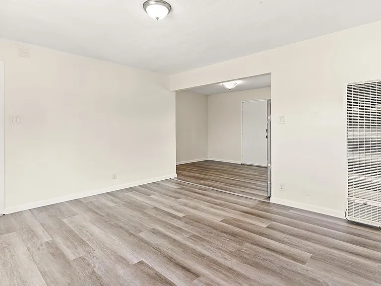 8330 Birch St #C — Photo 10