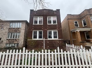 3041 N Davlin Ct, Chicago, IL 60618