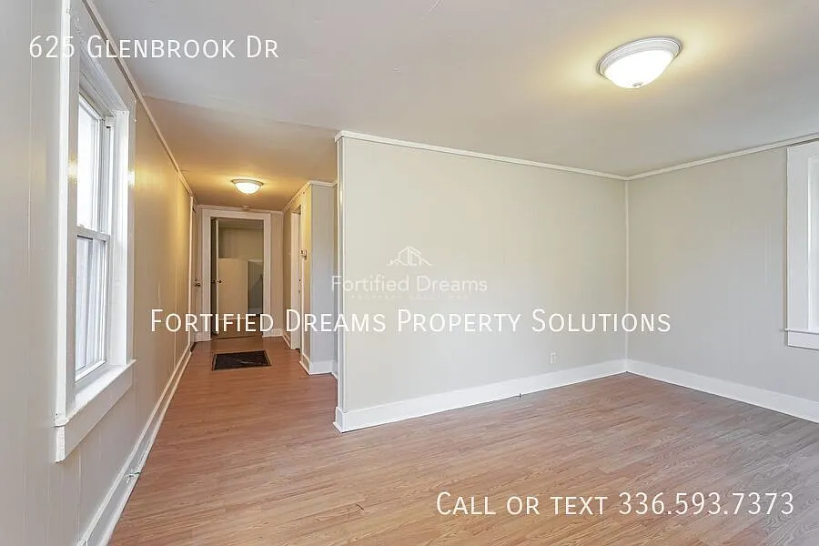 Welcome Home to Glenbrook | 1 Bed & 1 Bath — Photo 4