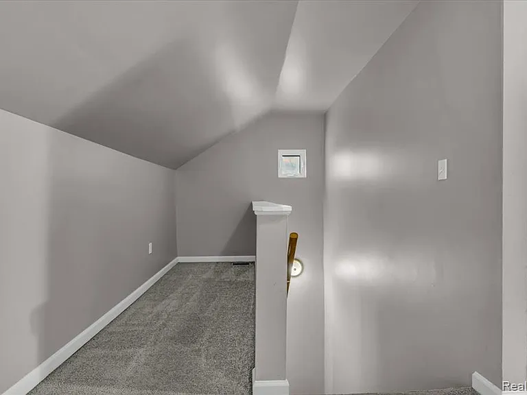 8268 Hudson Ave — Photo 16