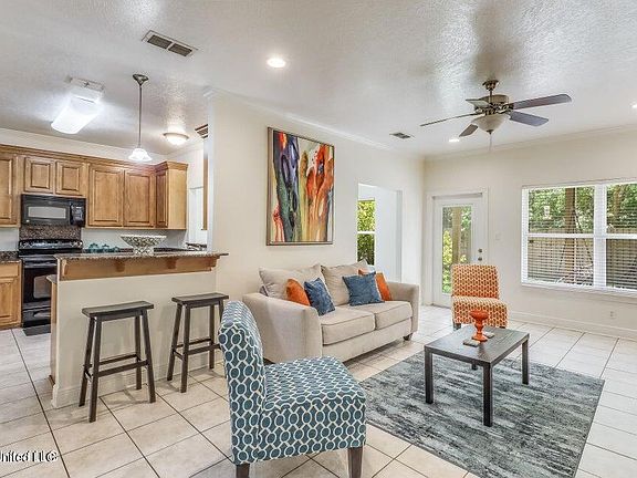 5th image of 2830 Palmer Dr #9