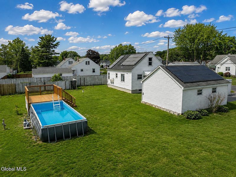 2nd image of 90 Clizbe Avenue