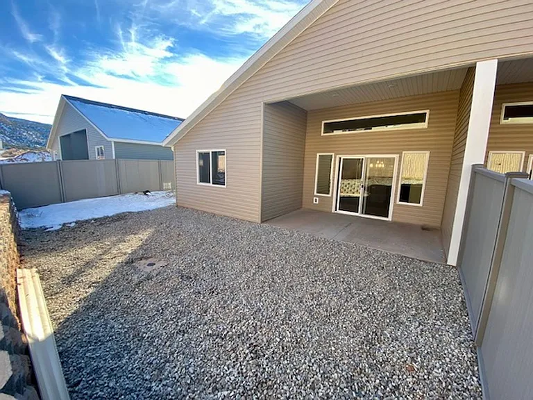 939 S 25 W — Photo 33