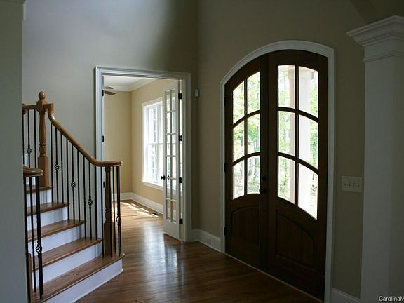 4th image of 128 Silver Lake Trl #553