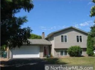 10346 Concord Dr, Eden Prairie, MN 55347