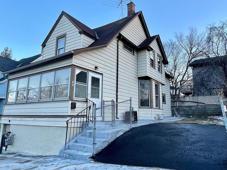 1st image of 110 York Ave