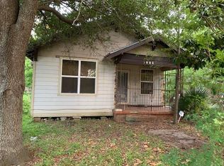 3008 10th St, Pt Arthur, TX 77642