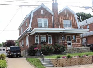 1818 Hoffnagle St, Philadelphia, PA 19152