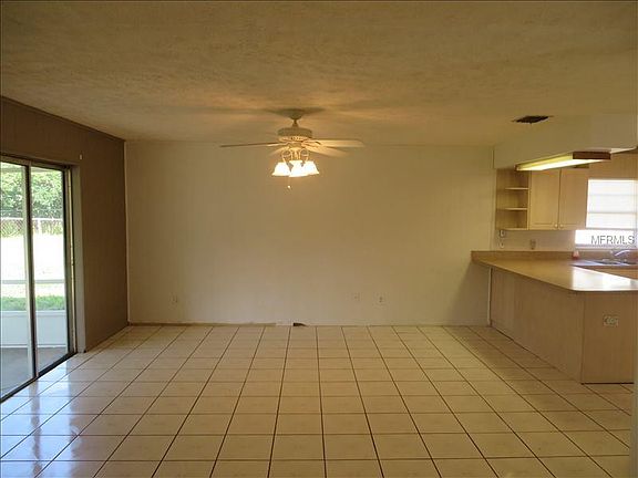4th image of 10319 Cedarhurst Ave