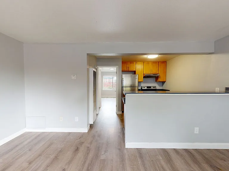 5549 Foothill Blvd — Photo 5