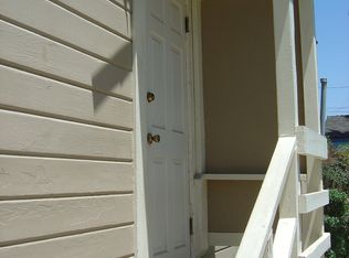 321 N 8th St #B, Santa Paula, CA 93060