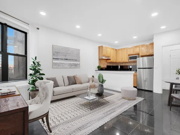 7002 Ridge Boulevard image 1 of 15