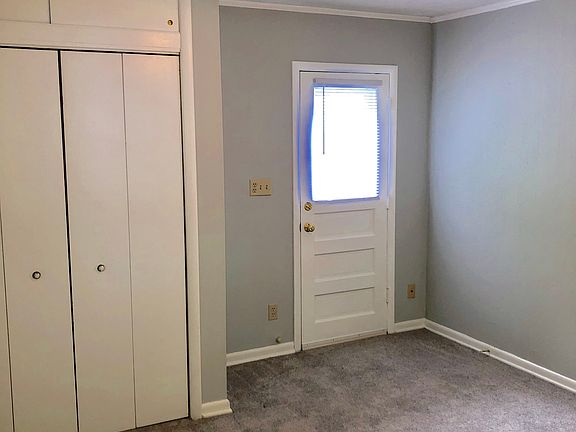 3rd image of 88 Robinwood Blvd