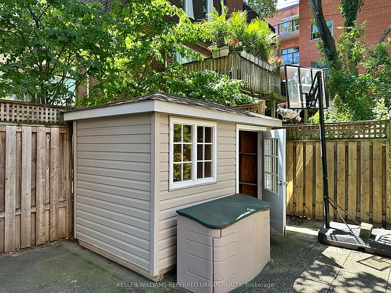 34 Rosewell Ave #1 — Photo 3