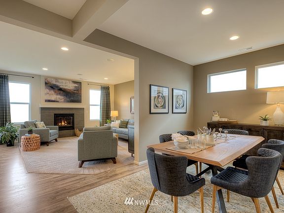 5th image of 2829 Cassius Street NE #161