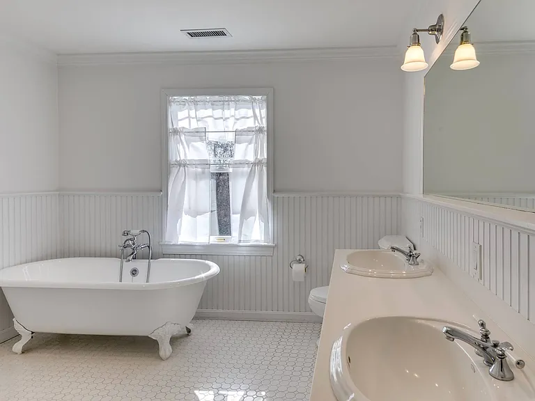 38 Fleming Rd — Photo 21