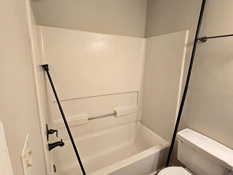1300 Hillbrow Ln #203 — Photo 21