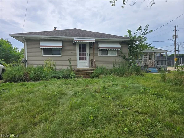 3843 Bosworth Rd, Cleveland, OH 44111