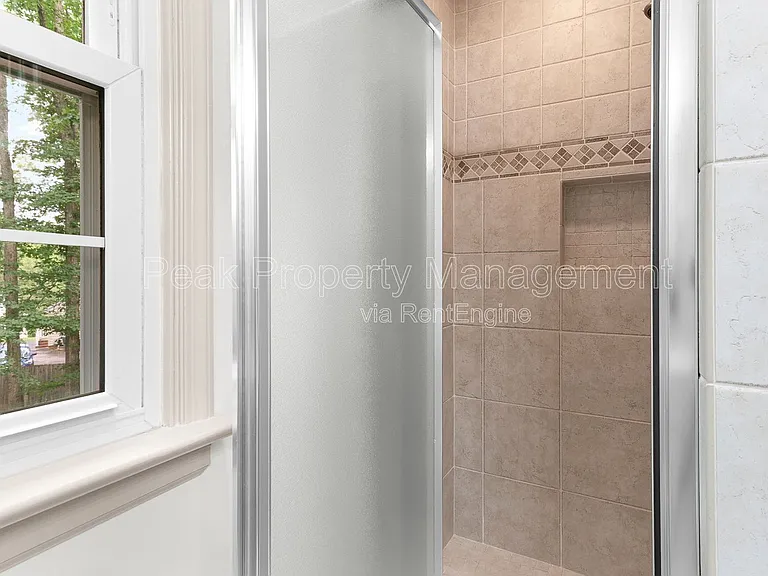 504 Winamack Ct — Photo 32