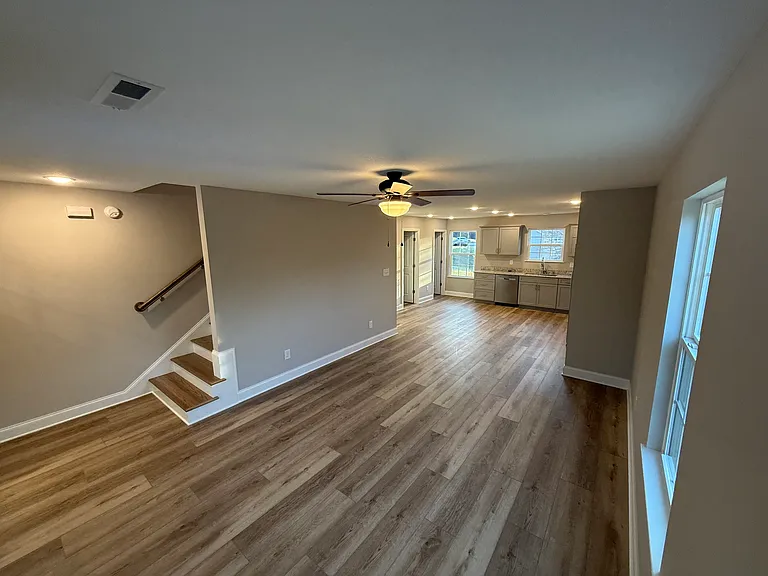 223 Lolly Ln — Photo 2