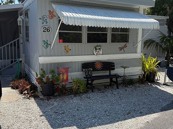 2423 NE Palm Ave LOT 26