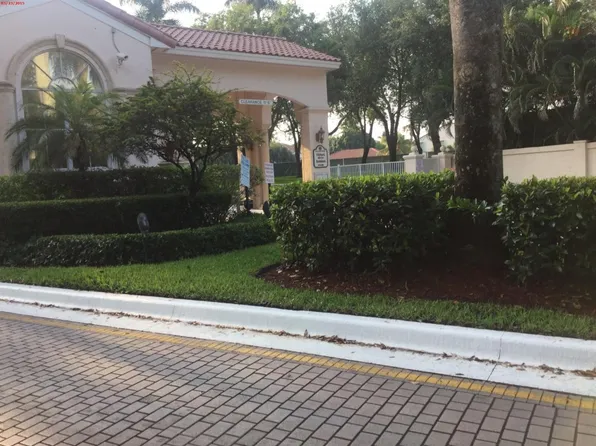 4949 SW 33rd Ave, Davie, FL 33312