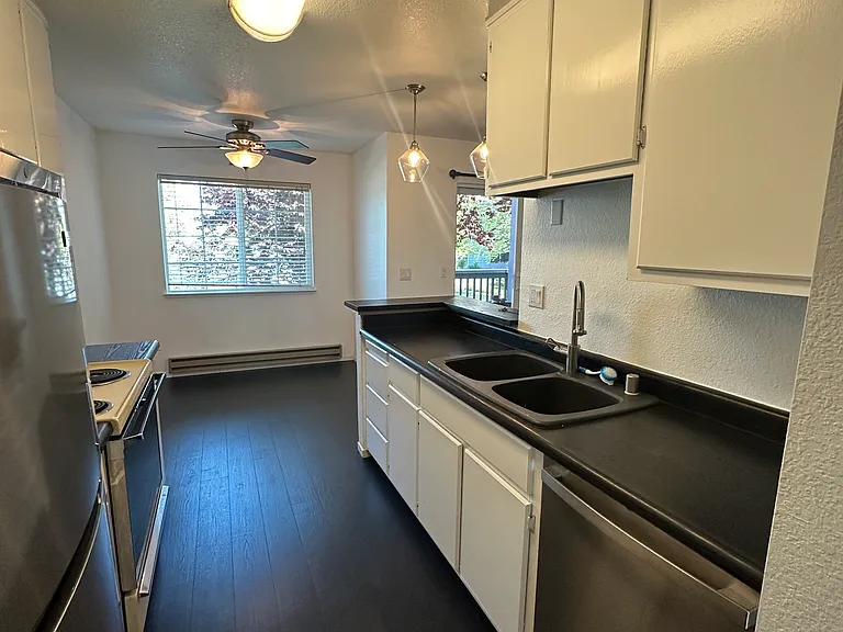 357 Lighthouse Dr — Photo 7