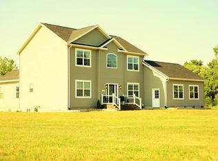 4360 Sunset Dr, Lockport, NY 14094