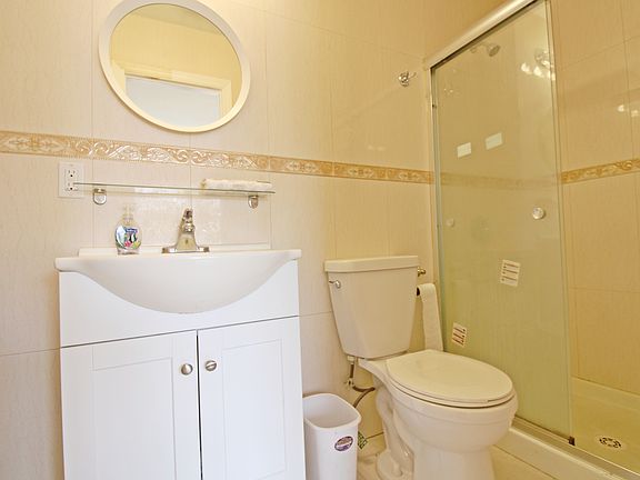 3rd image of 51.5 Cottage St #3E