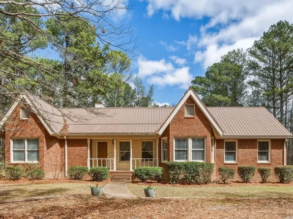 472 Graham Woods Cir, Gray, GA 31032