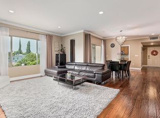 10762 Camarillo St #5, Toluca Lake, CA 91602