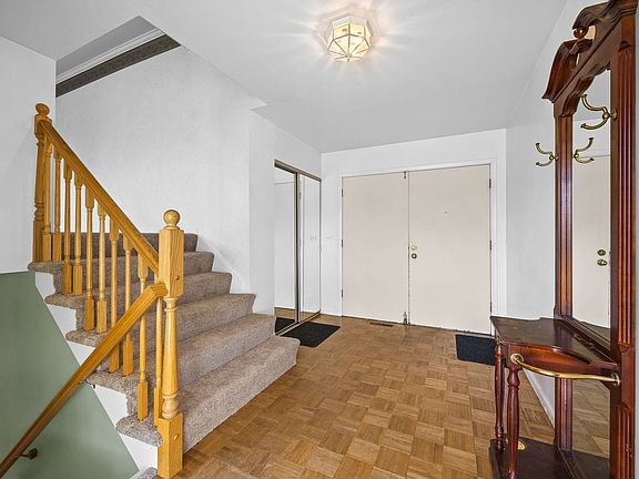 2nd image of 6308 Macarthur Dr